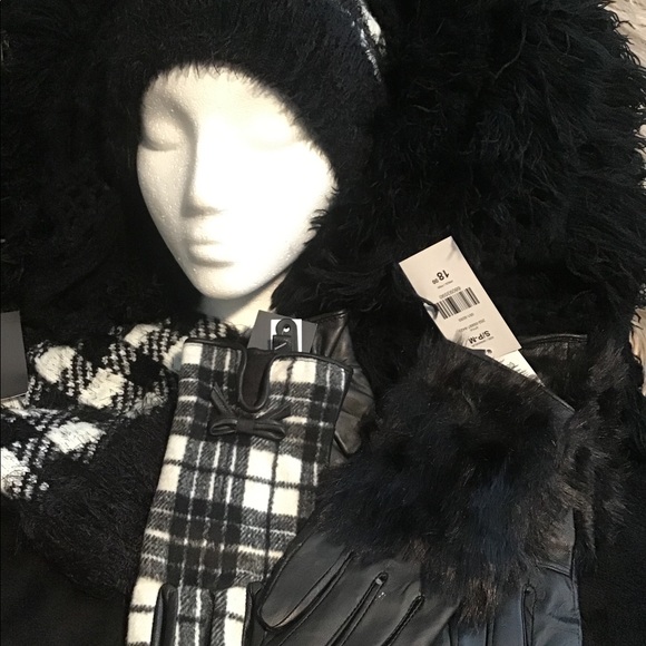 Beautiful black leather gloves never worn - Picture 4 of 16